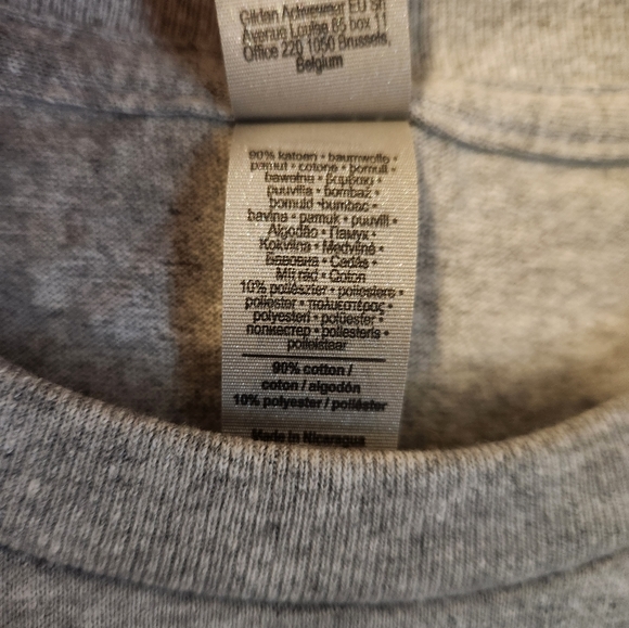 GRINCH GRAPHIC TSHIRT SZ M, NWT - Picture 3 of 3